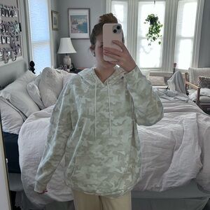 NWOT Light Camo Lazypants hoodie